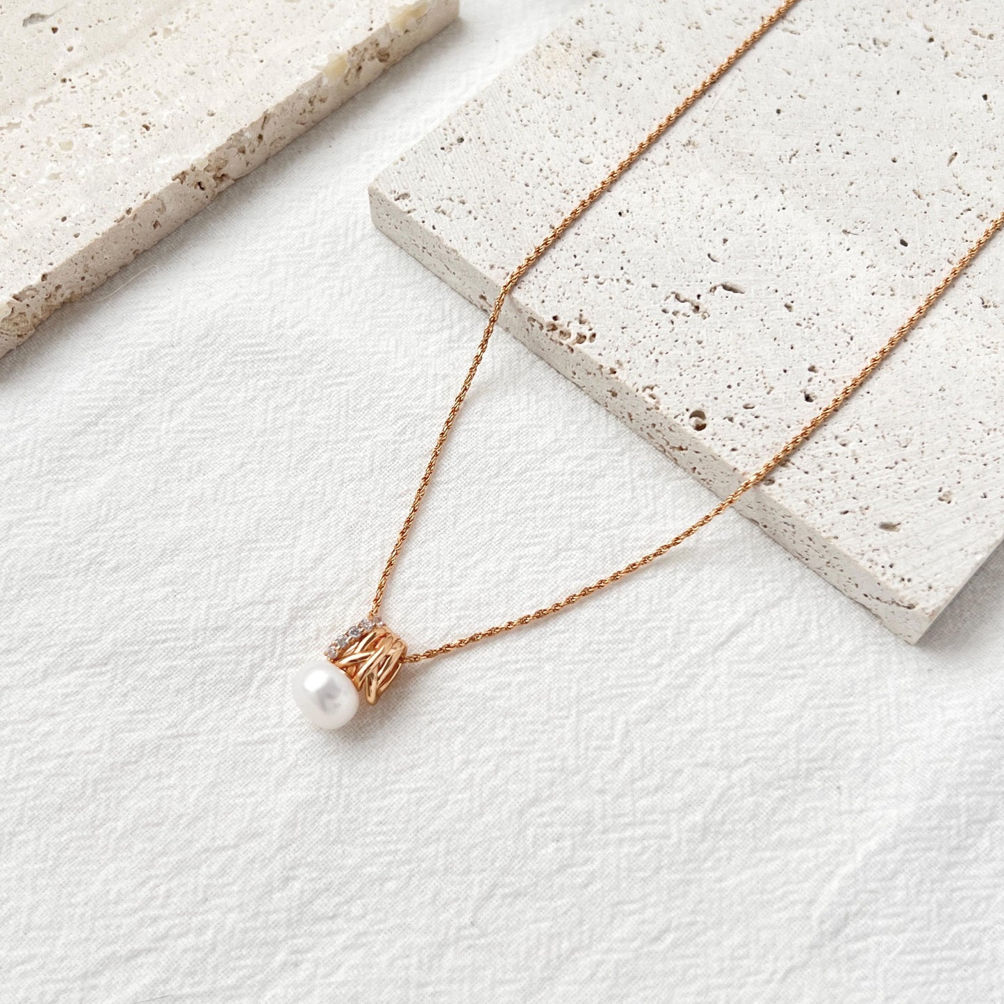 18K Gold Cage Tiny Single Pearl Necklace,Artistic Dainty Pearl Pendant Necklace,Minimalist Elegant Necklace,Everyday Jewelry Gift For Her