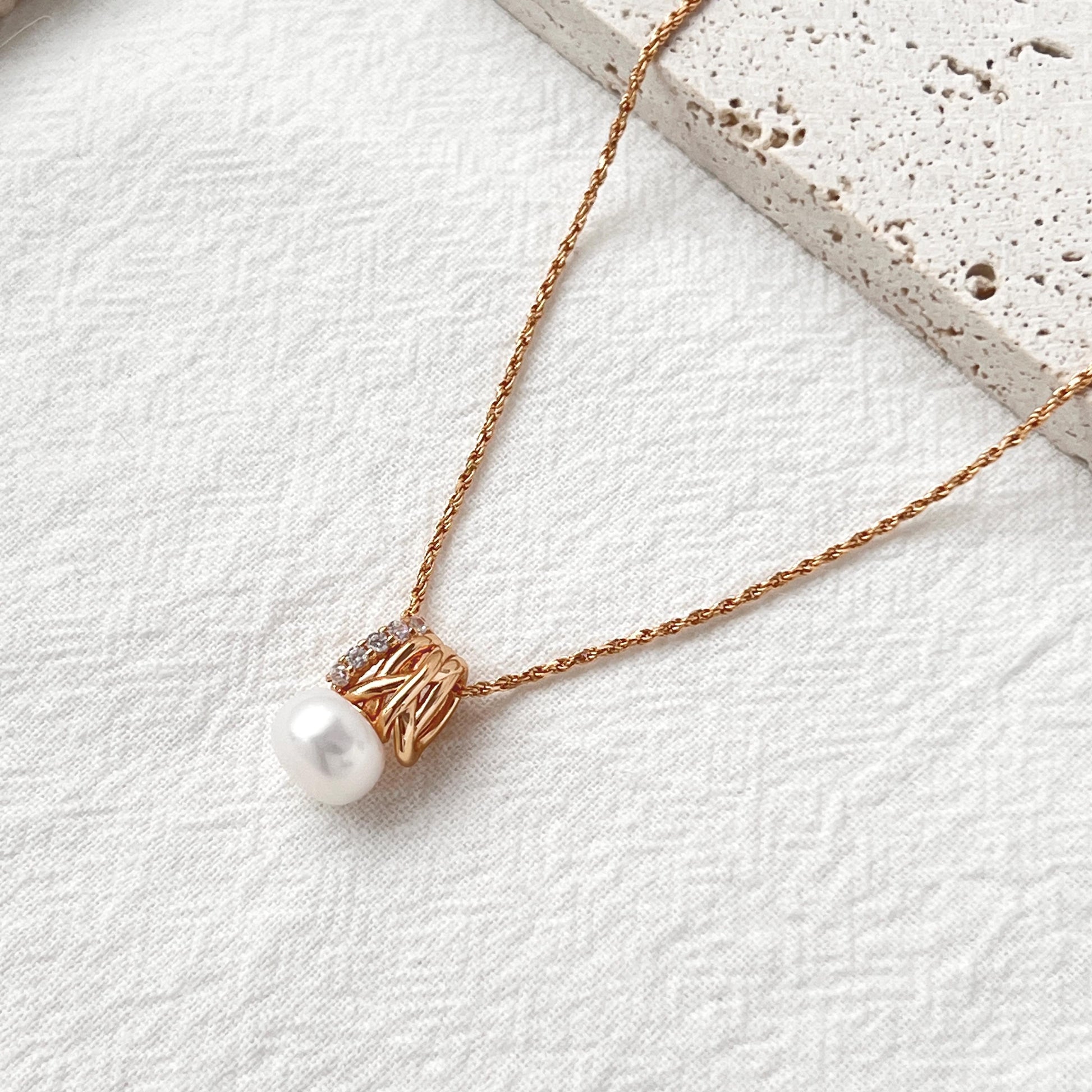 18K Gold Cage Tiny Single Pearl Necklace,Artistic Dainty Pearl Pendant Necklace,Minimalist Elegant Necklace,Everyday Jewelry Gift For Her