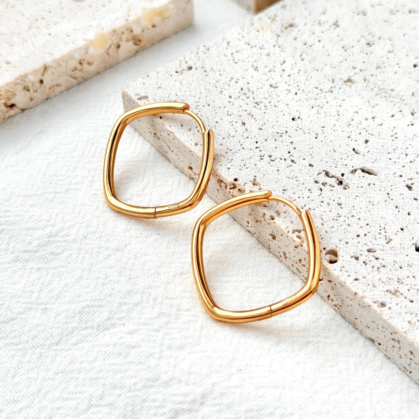 18k gold geometric square huggie hoop earrings minimalist everyday jewelry
