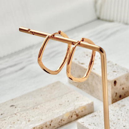 18k gold square hoop earrings minimalist geometric design versatile accessory
