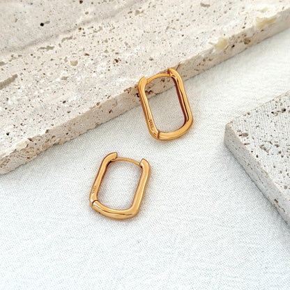 18k gold dainty rectangular huggie hoop earrings minimalist elegant jewelry
