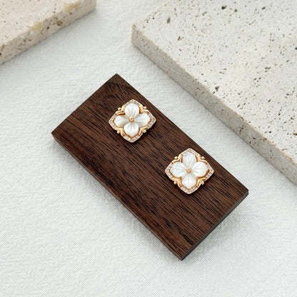 minimal gold clover stud earrings shell floral carving elegant dainty jewelry